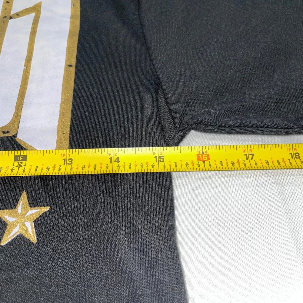 Tapout Kids Boys Black Graphic T-Shirt Gold‎ White Logo Stars Size M 10/12